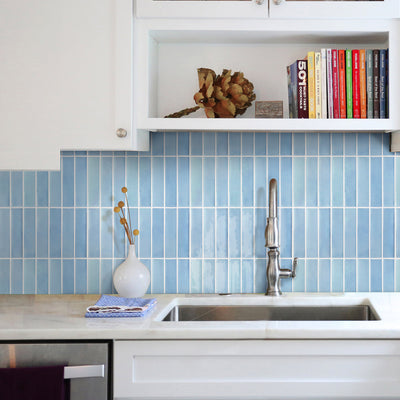 Azulejo para salpicadero despegable y adhesivo lineal de color azul agua