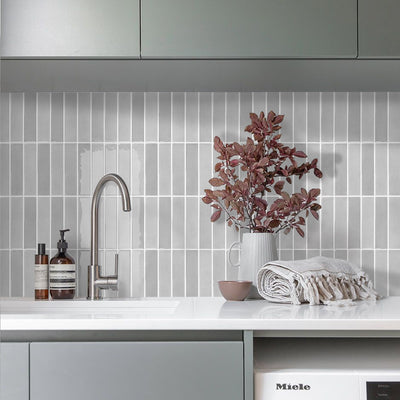 Grey_Linear_Peel_and_Stick_Backsplash_Tile_commomy